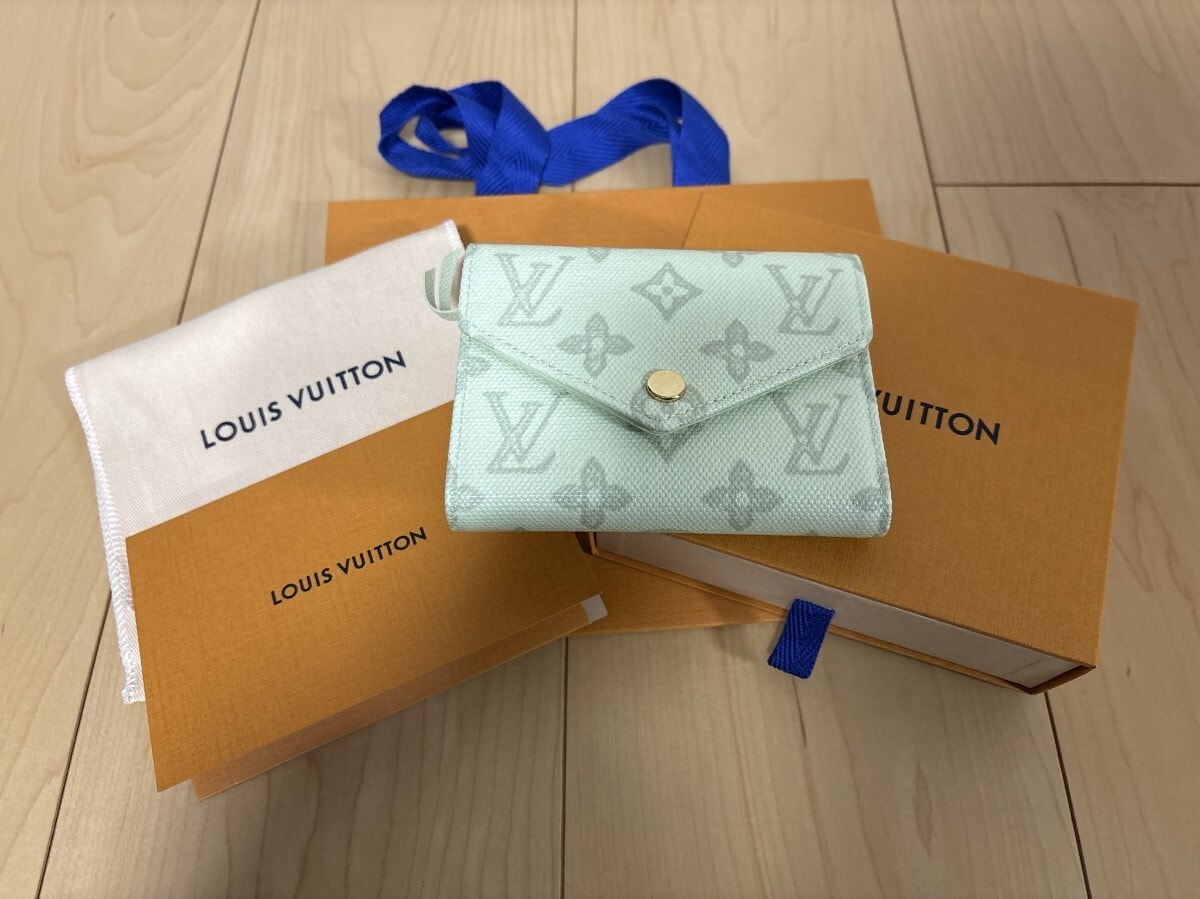 大幅値下げ決行！ 海外超品薄 即完売 ルイヴィトン 130周年記念特別限定数量 超入手困難 日本未発売2月現在 財布 新色 ライトグリーン