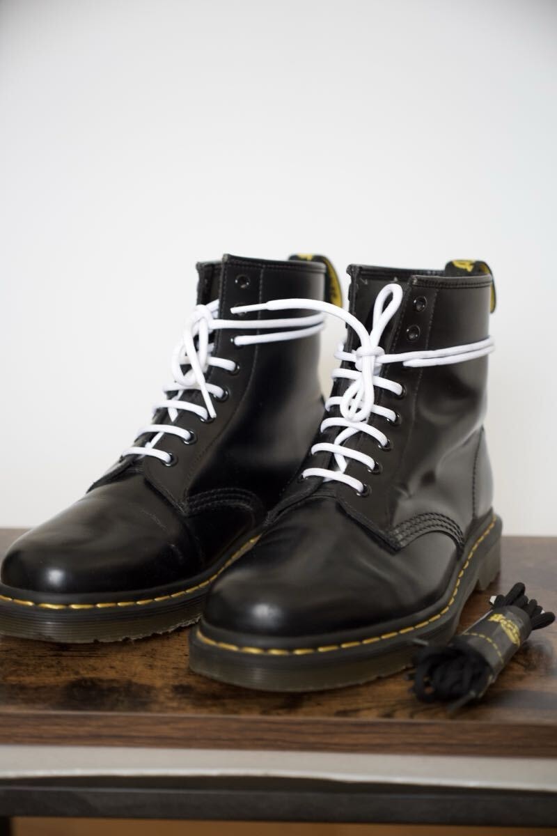 Dr.Martens ドクターマーチン 8ホールブーツ ブラック UK7 白紐付き