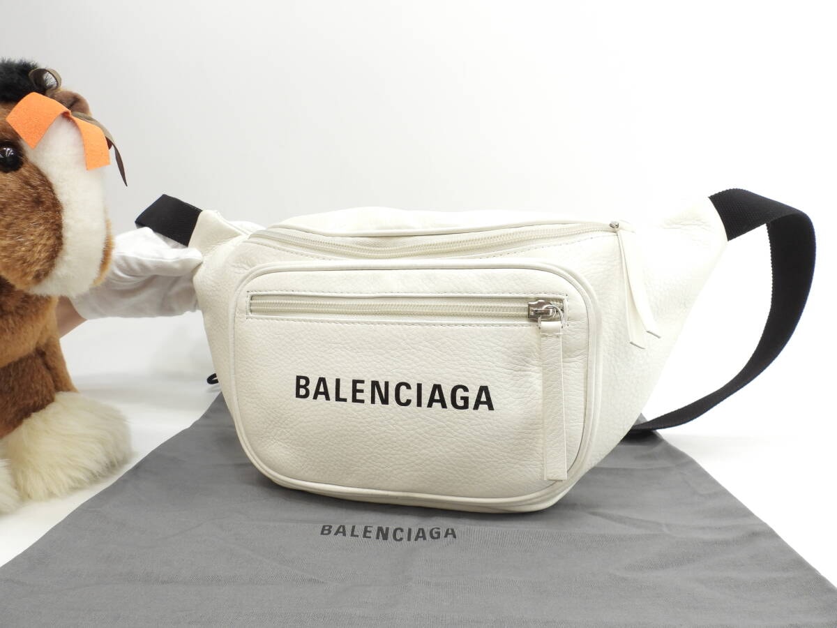 バレンシアガ ベルトバッグ エクスプローラー フルレザー白黒ロゴ ボディバッグ 美品@ 4