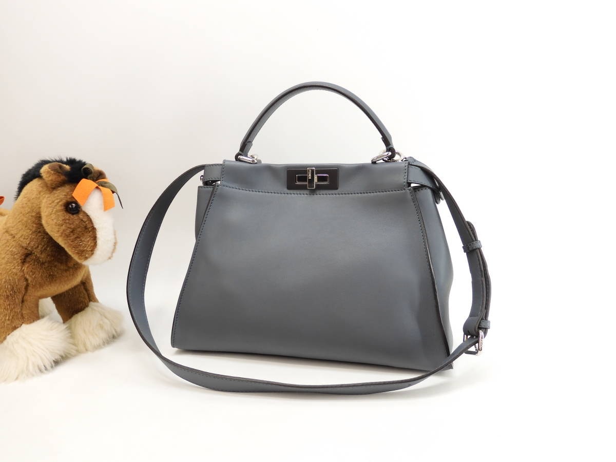 【6dc3212】フェンディ ショルダーバッグ ズッカ キャンバス ベージュ シルバー金具【中古】レディース FENDI - 【6dc3212】フェンディ ショルダーバッグ ズッカ キャンバス