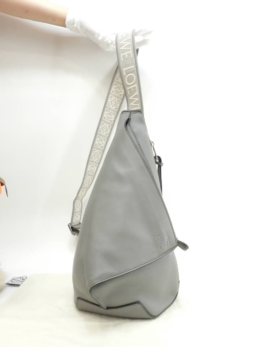 ロエベ アントン スリング レザー灰 斜掛ショルダーバッグ クロスボディバッグ 極美品@052302