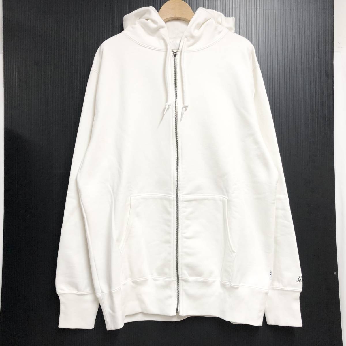○★新品未使用　 GOD SELECTION XXX (ゴッドセレクショントリプルエックス)　プリントフルジップパーカー　L　ホワイト★○