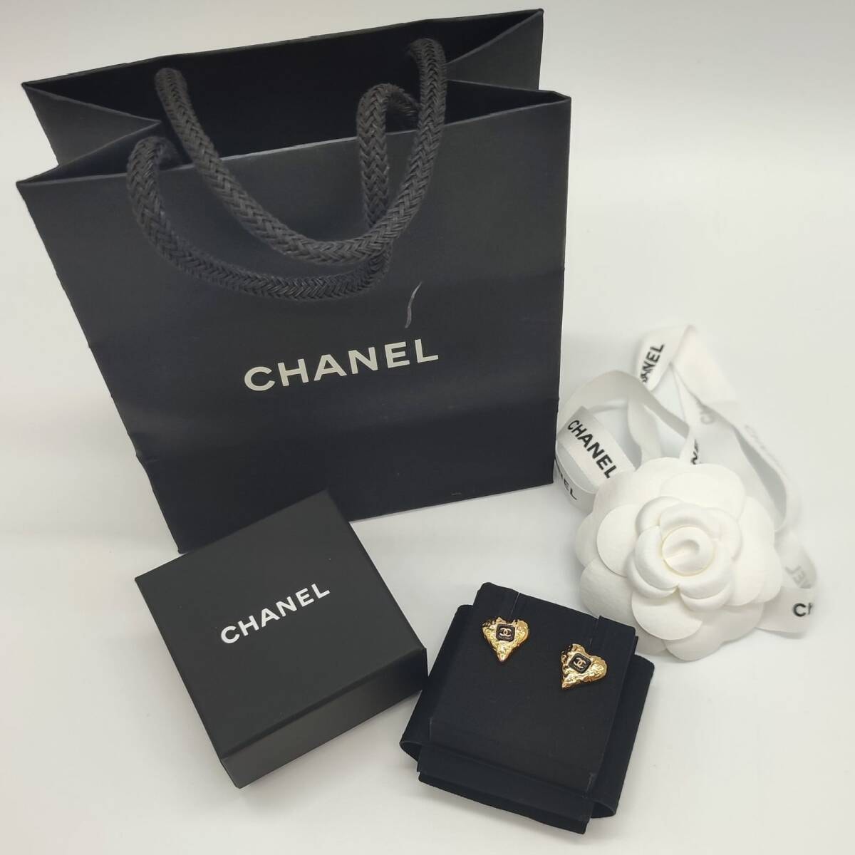 【未使用級】CHANEL　シャネル　ハートピアス　ココマーク　B24