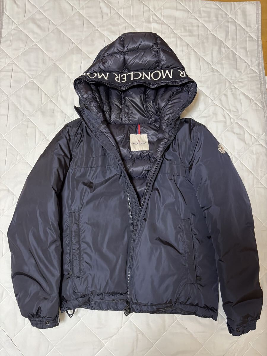美品　モンクレール　MONTVERNIER ネイビー　サイズ1 MONCLER ダウンジャケット モンクレール
