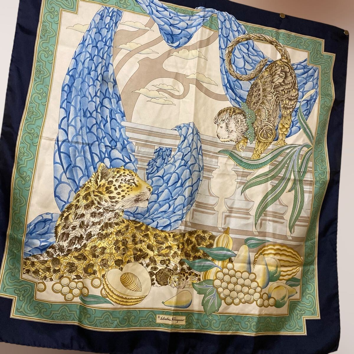 Salvatore ferragamo 大判シルクスカーフ 豹柄 ボタニカル サルヴァトーレフェラガモ ヴィンテージ