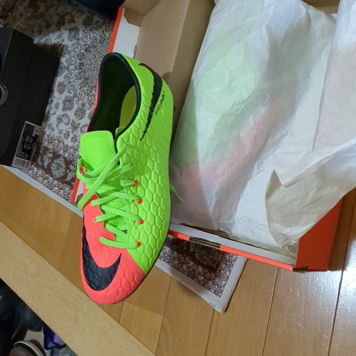 ナイキ　ハイパーベノム　フェロン26.5cm