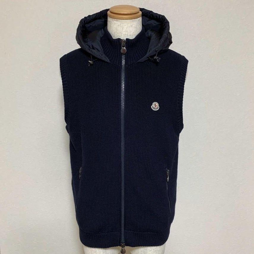 美品 MONCLER モンクレール ダウンベスト ニット フード付き 美品 MONCLER モンクレール ダウンベスト ニット フード付き