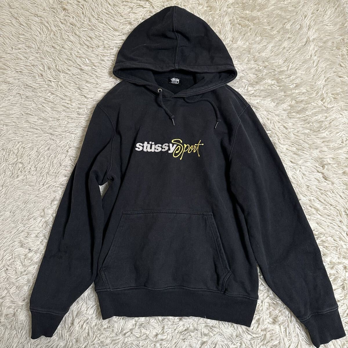 【STUSSY】ステューシー パーカー M 刺繍 ブラック フーディ ワッペン