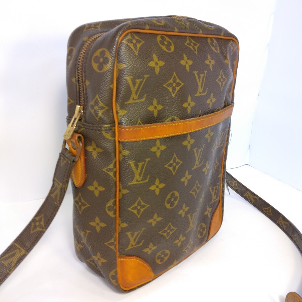 LOUIS VUITTON ルイヴィトン ダヌーブ モノグラム 斜め掛け ショルダーバッグ　ブラウン系PVC素材 GM 872SL M45262