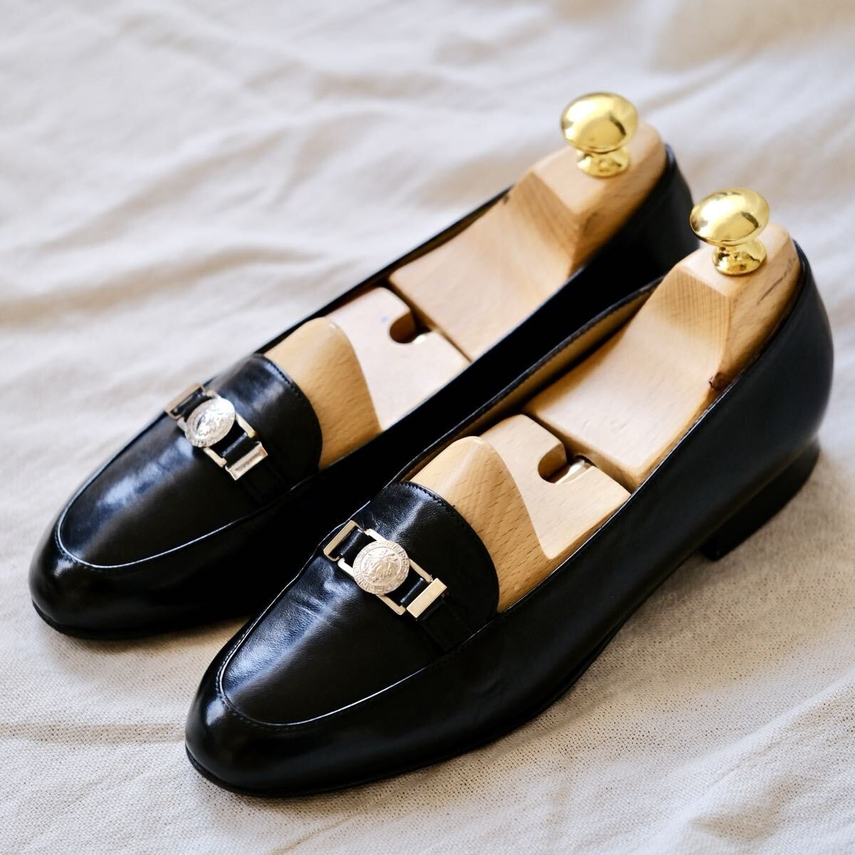 希少GIANNI VERSACEジャンニヴェルサーチメデューサローファー34.5