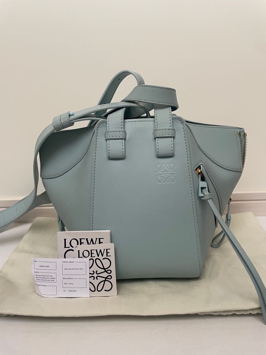 ロエベ　ハンモックコンパクト　アクアマリン　ショルダーバッグ　ハンドバッグ　LOEWE 水色 アナグラムストラップ　ゴールド金具　