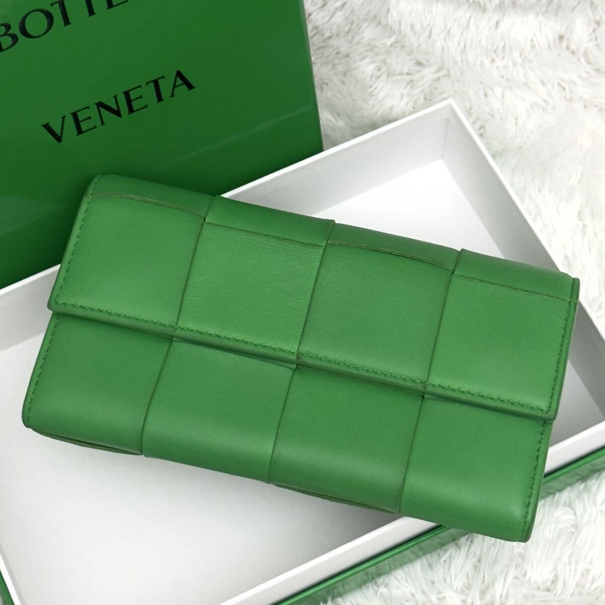 ☆美品☆ICチップ BOTTEGAVENETA ボッテガヴェネタ カセット イントレチャート 長財布 RFID 新型