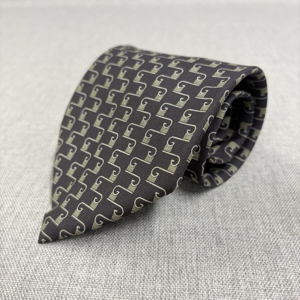 1円 □美品□ GUCCI グッチ シルク100% ホースビット柄 大判 スカーフ 