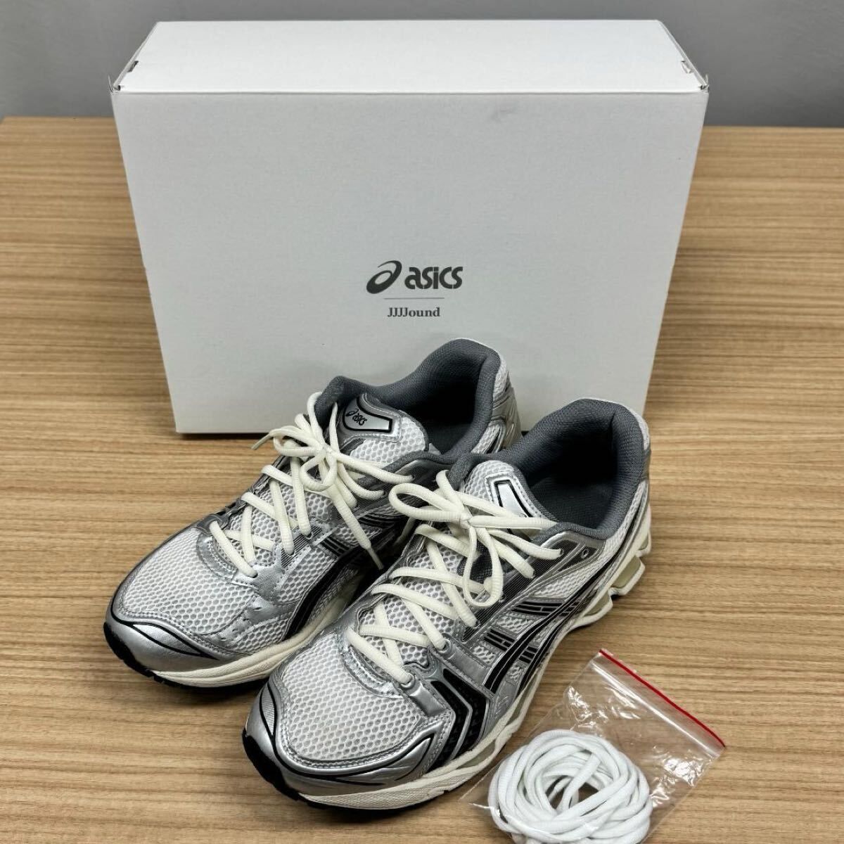 極美品 正規jjjjoundジョウンドasicsアシックスKAYANO14ゲルカヤノ スニダン　スニーカーコラボWネーム