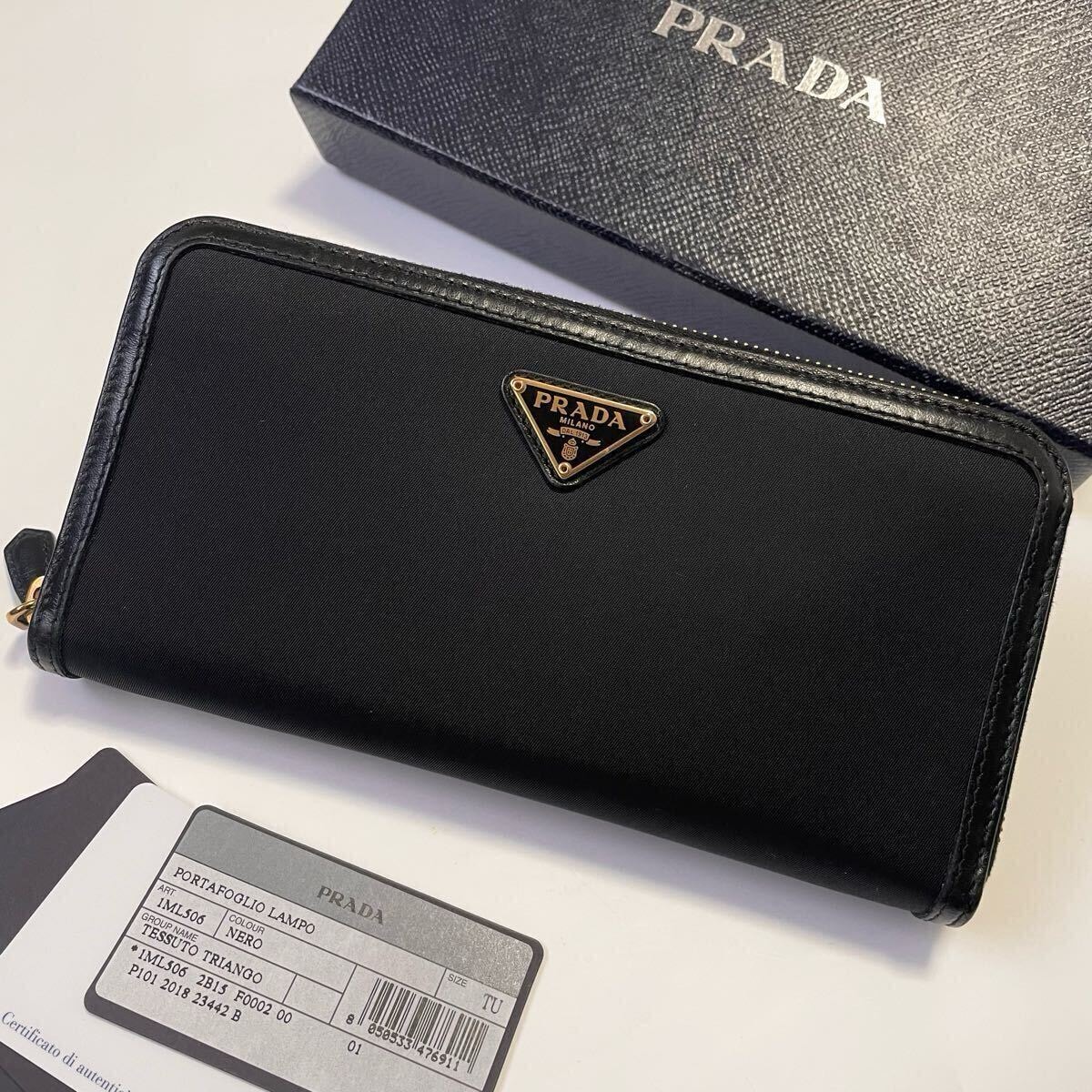 美品✨プラダ 長財布 ラウンドファスナー 三角ロゴ サフィアーノレザー 