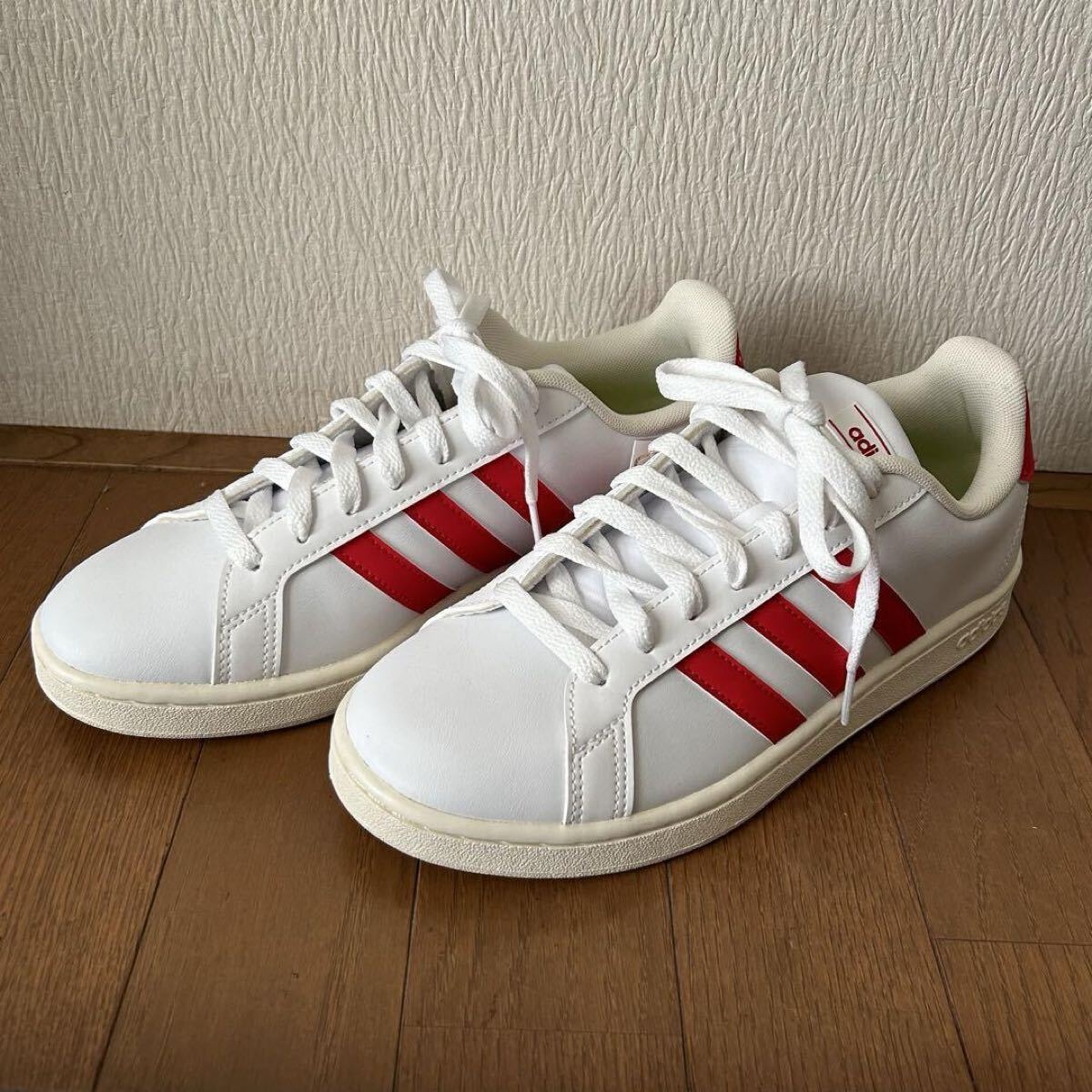 《未使用》adidas アディダス GRANDCOURTスニーカー 26.5㎝