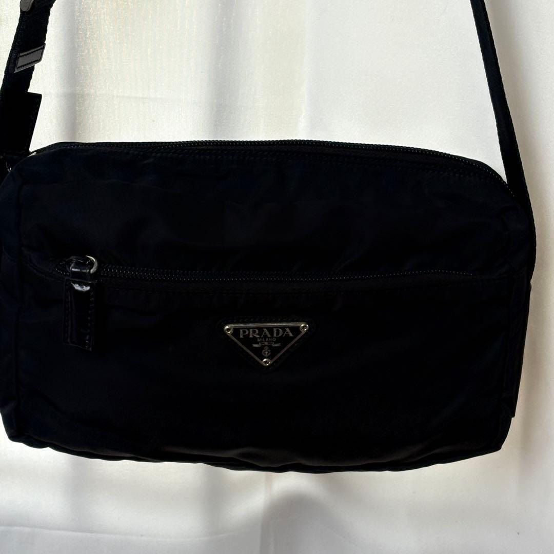 極美品PRADAナイロンショルダーバッグB9061ブラックギャランティ付斜めがけ