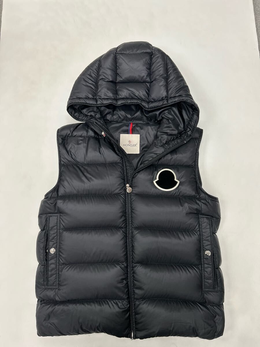 超美品 モンクレール VANOISE ダウンベスト サイズ4