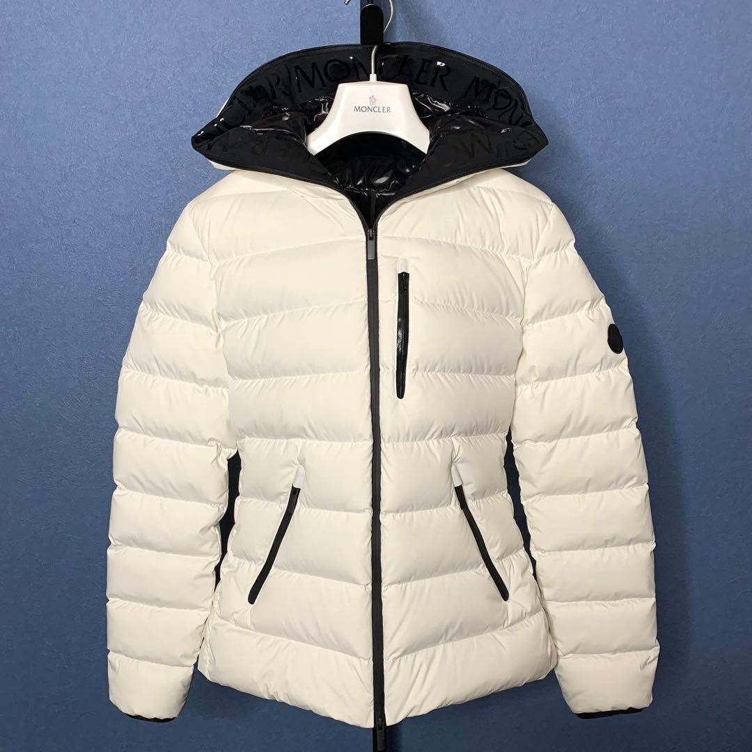 【大人気】MONCLER HERBE サイズ2 フードロゴ　ホワイト 国内正規品　4D235
