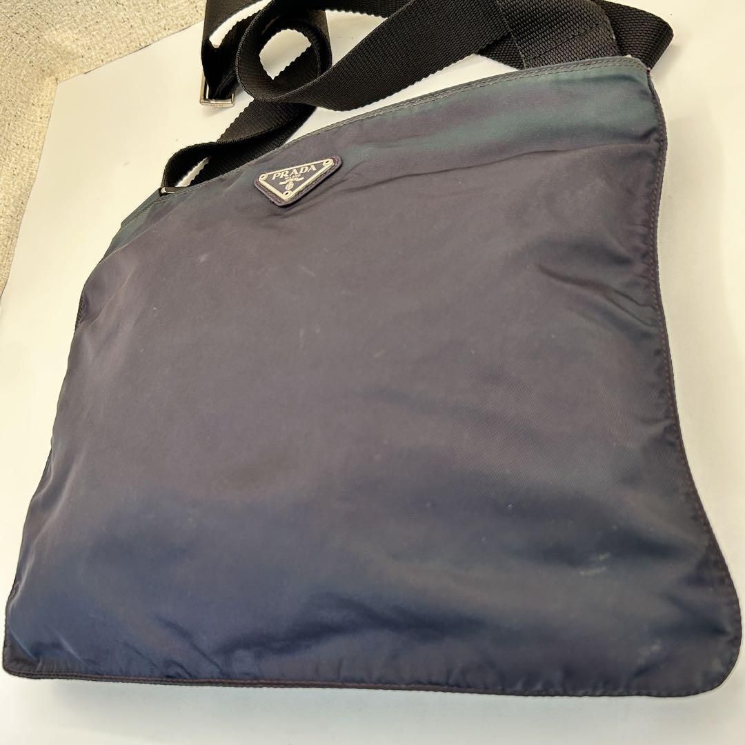 【美品】PRADA プラダ ナイロン ショルダーバッグ サコッシュ ロゴプレート 三角ロゴ クロスボディ ユニセックス 軽量 シンプル
