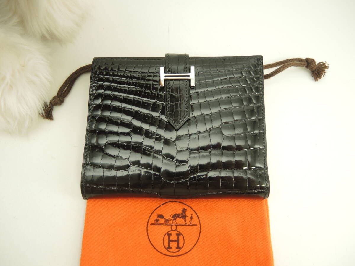 プラダ(PRADA)バッグ・財布 人気の新作通販【スニーカーダンク】