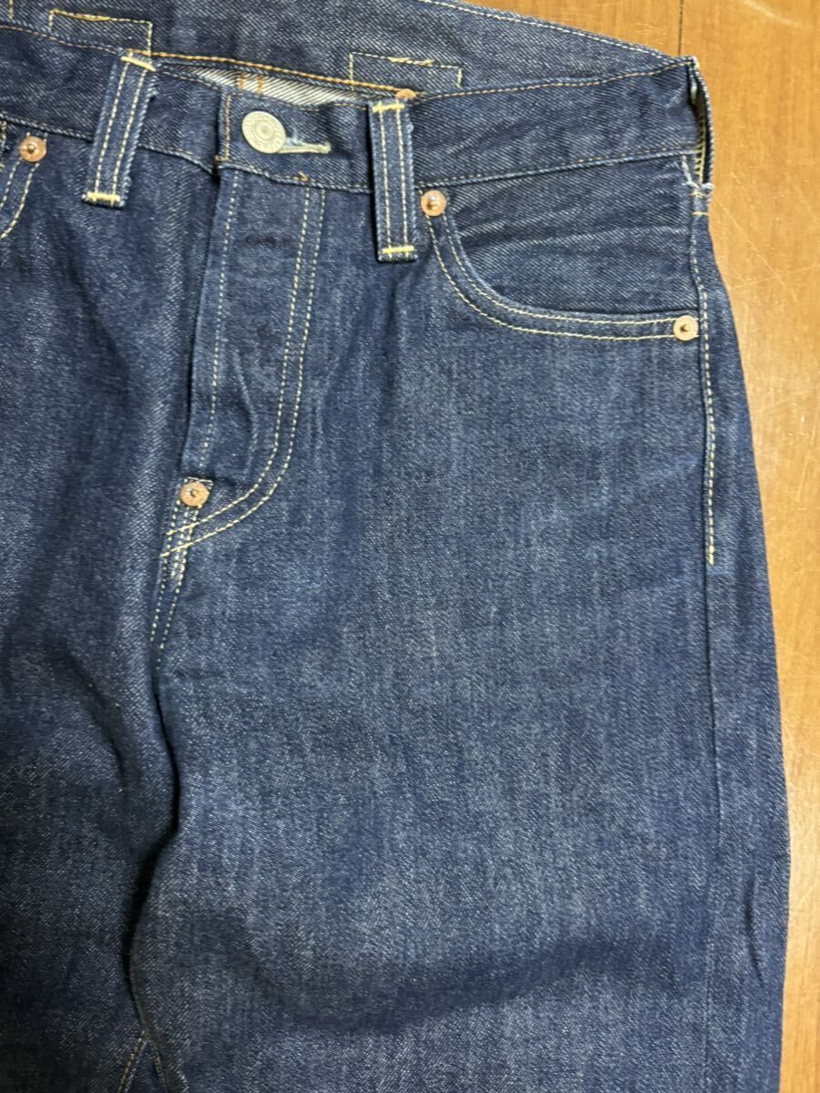 美品 濃紺 LEVI
