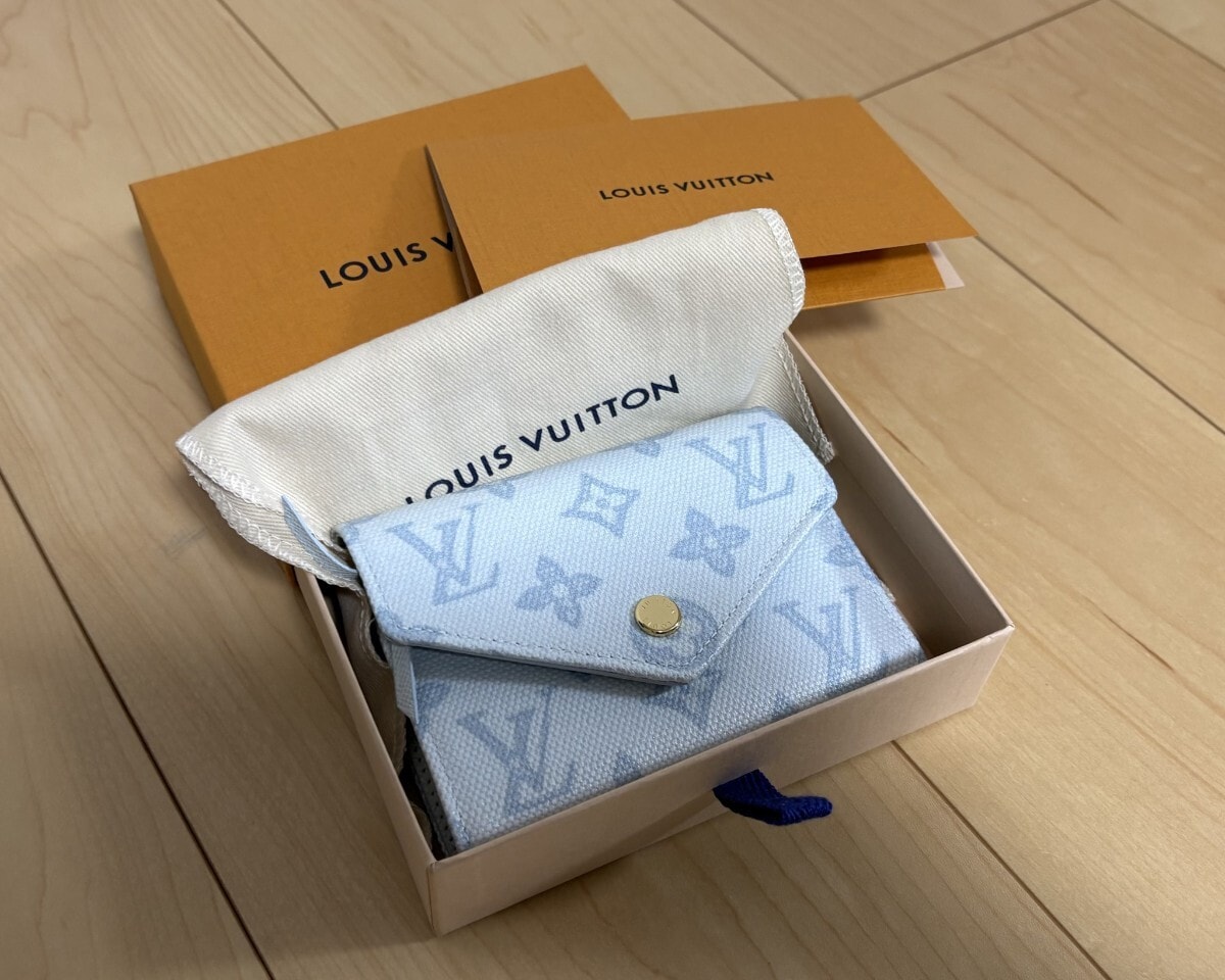 激レア！ 海外入手困難 日本先行発売 130周年記念モデル 2,026.02 ルイヴィトン LOUIS VUITTON 財布 ライトブルー モノグラム 即完売品