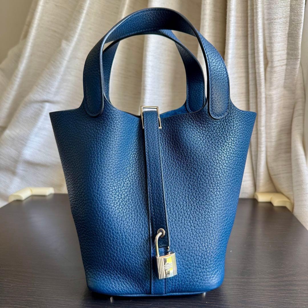美品　HERMES エルメス ピコタンロック PM ネイビー シルバー金具