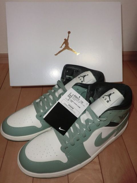 ■新品 ナイキ エア ジョーダン 1 MID■
