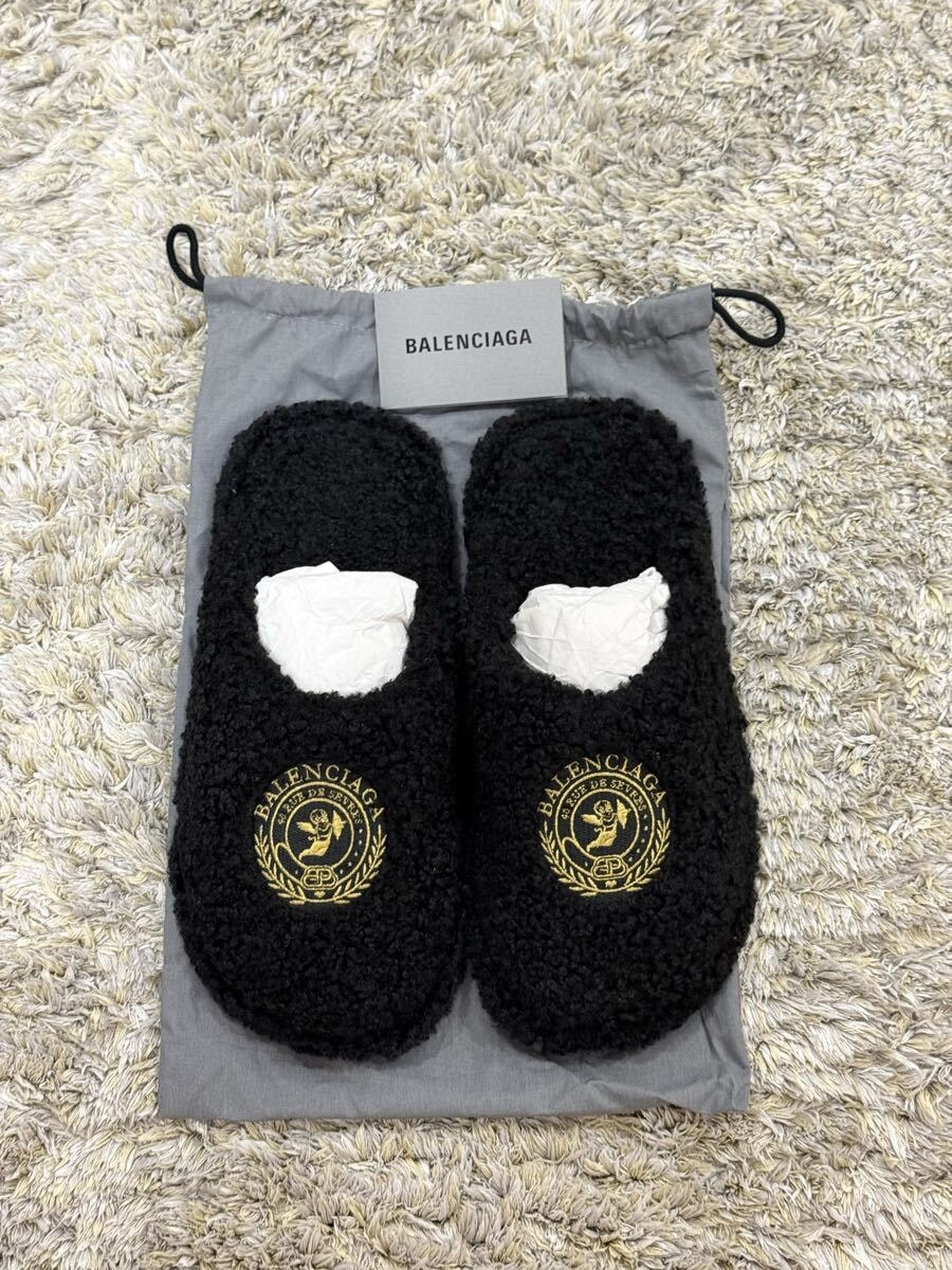 新品未使用　BALENCIAGA ファーサンダル 黒 サイズ39 バレンシアガ シューズ ルームシューズ