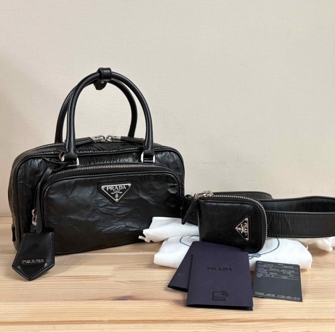 C (やや傷や汚れあり)】プラダ PRADA ショルダーバッグ 三角ロゴ