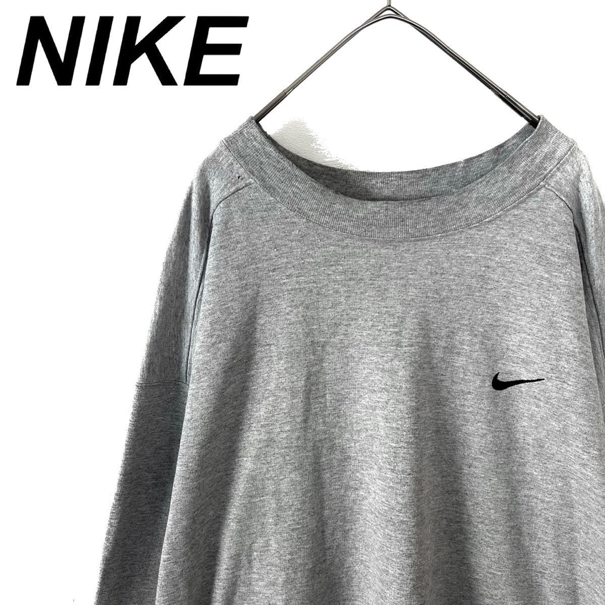 【送料無料】NIKE ナイキ ワンポイント　スウォッシュロゴ　スウェット　トレーナー　グレー　刺繍　メンズ　長袖