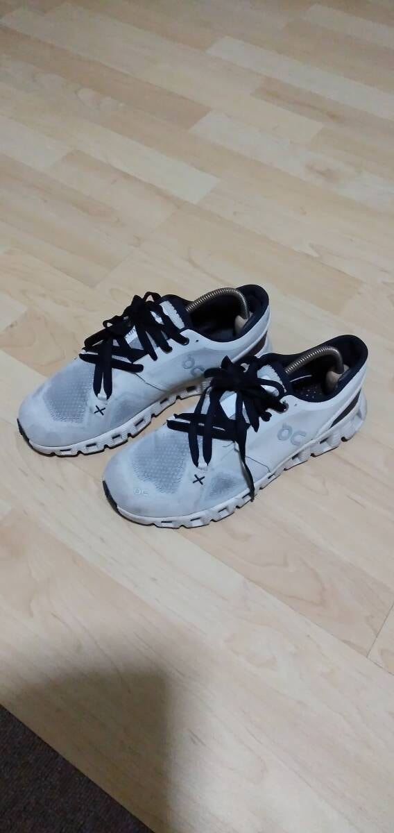 On CloudX3 White Black 25.0cm