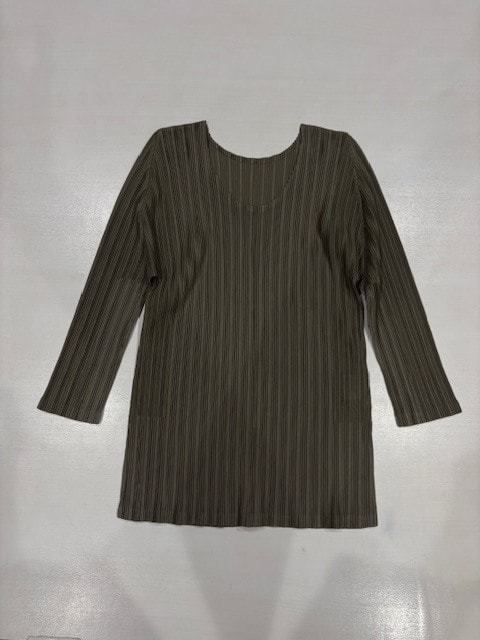 イッセイミヤケ ポリエステル カットソー PP13-FK352 カーキ サイズ3