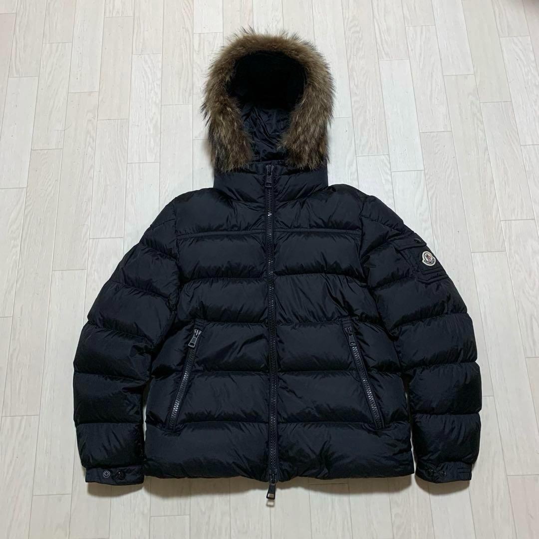 美品⭐️モンクレール　MARQUE マルク　リアルファー　 黒 4D169 目立った傷や汚れなし】美品モンクレール MARQUE マルク リアルファー