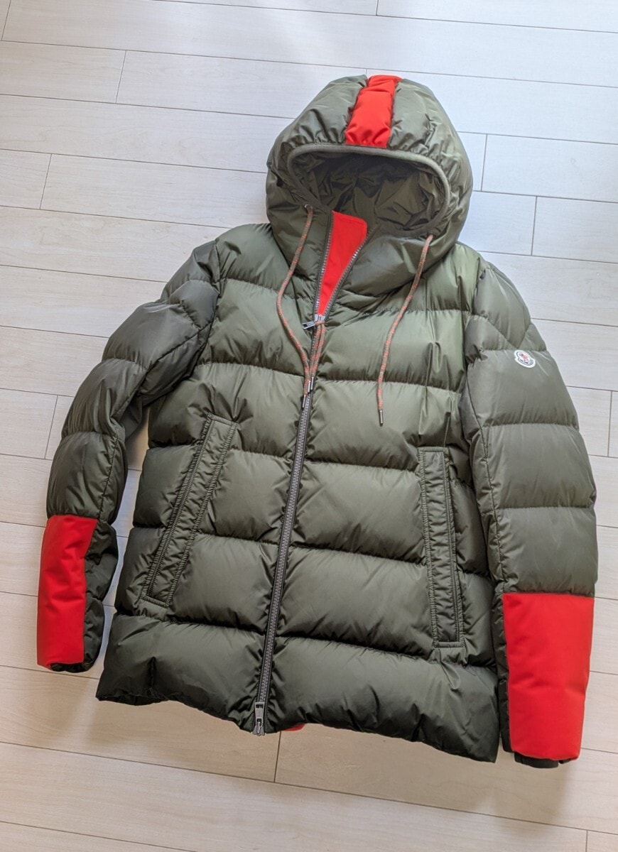 【極美品】MONCLER モンクレール ダウンジャケット　3
