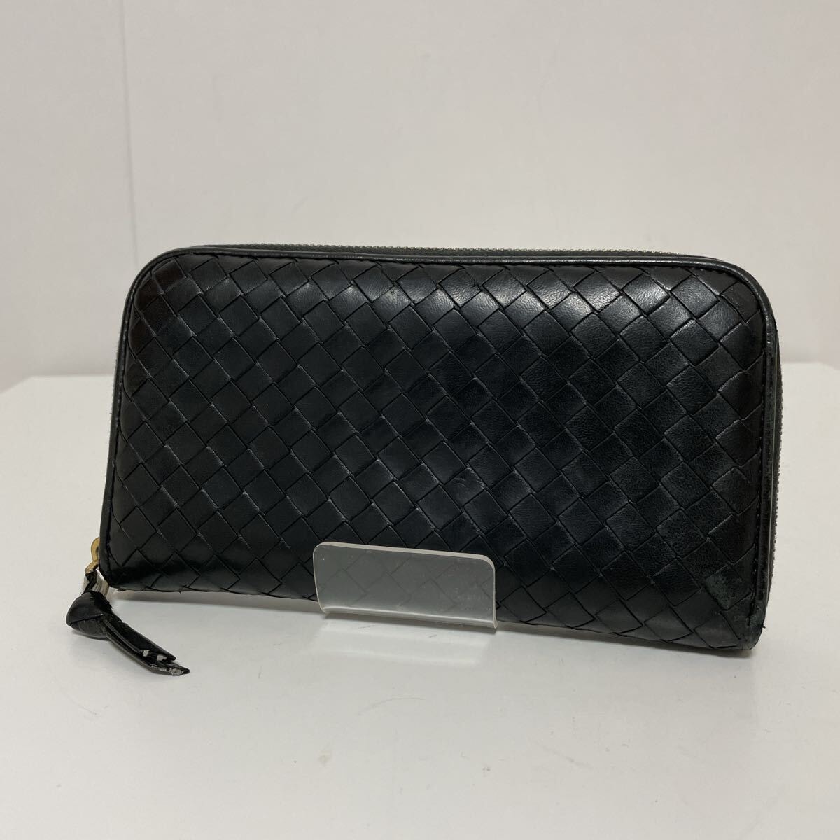 BOTTEGA VENETA ボッテガヴェネタ イントレチャート ラウンドファスナー 長財布 レザー ブラック 中古
