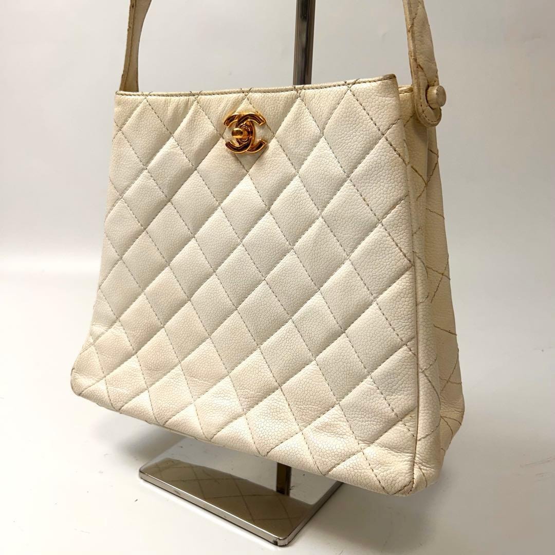 シャネル　マトラッセ キャビアスキン　ハンドバッグ　ダブルターンロック