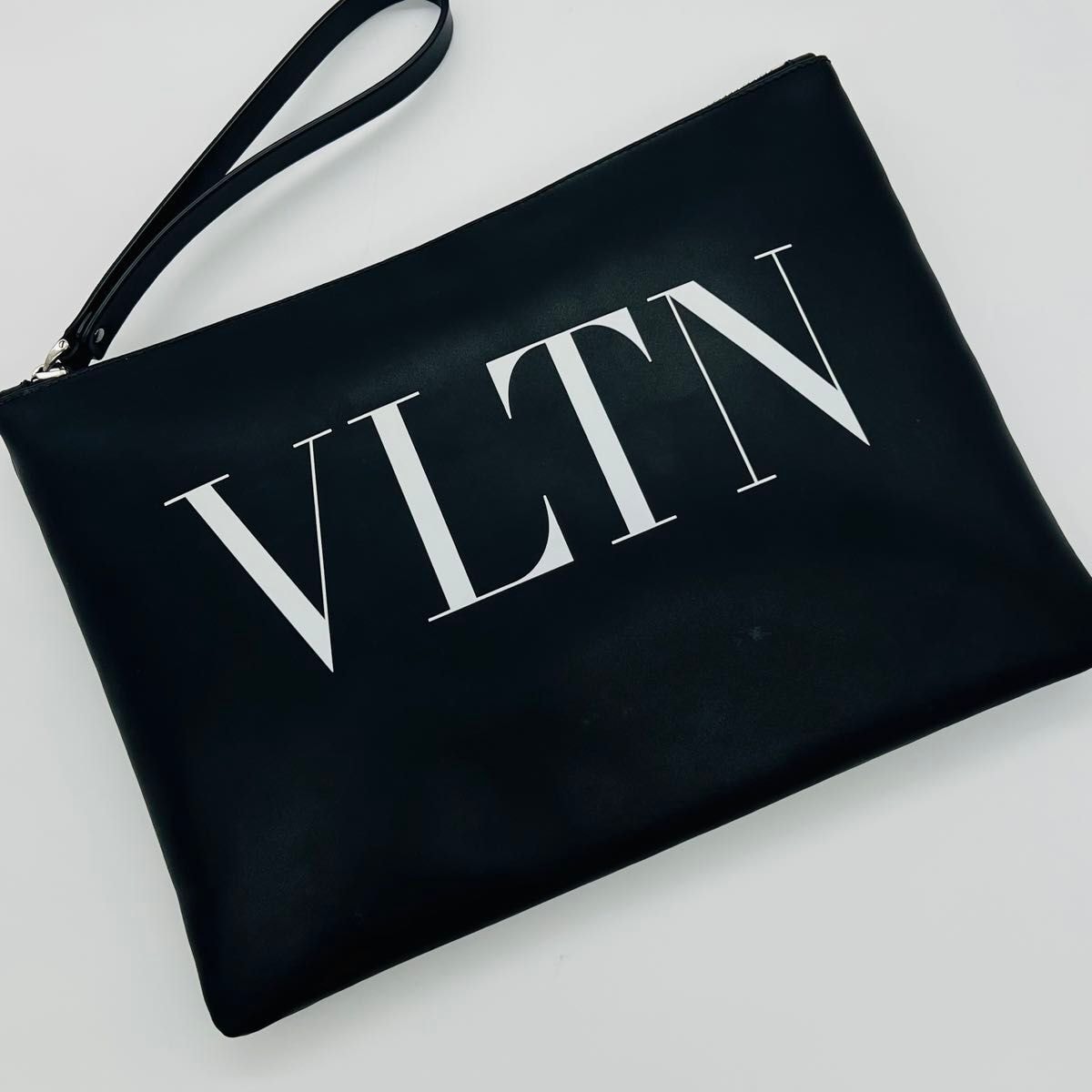 VALENTINO ヴァレンティノ VLTN クラッチバッグ ブラック レザー
