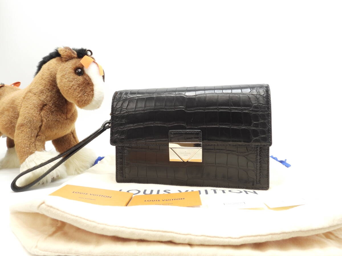 A (未使用に近い)未使用に近いルイヴィトン LOUIS VUITTON 極美品 A (未使用に近い)未使用に近いルイヴィトン LOUIS VUITTON 極美品