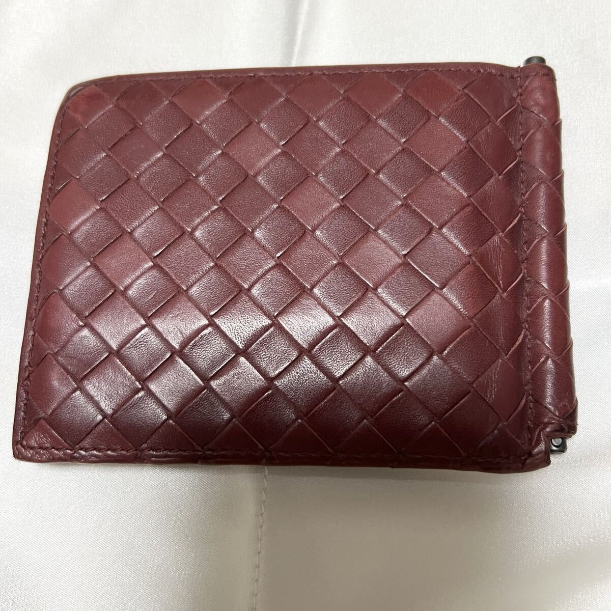 BOTTEGA VENETA イントレチャート マネークリップ財布 バーガンディ BOTTEGA 二つ折り財布 札入れ ボッテガヴェネタ
