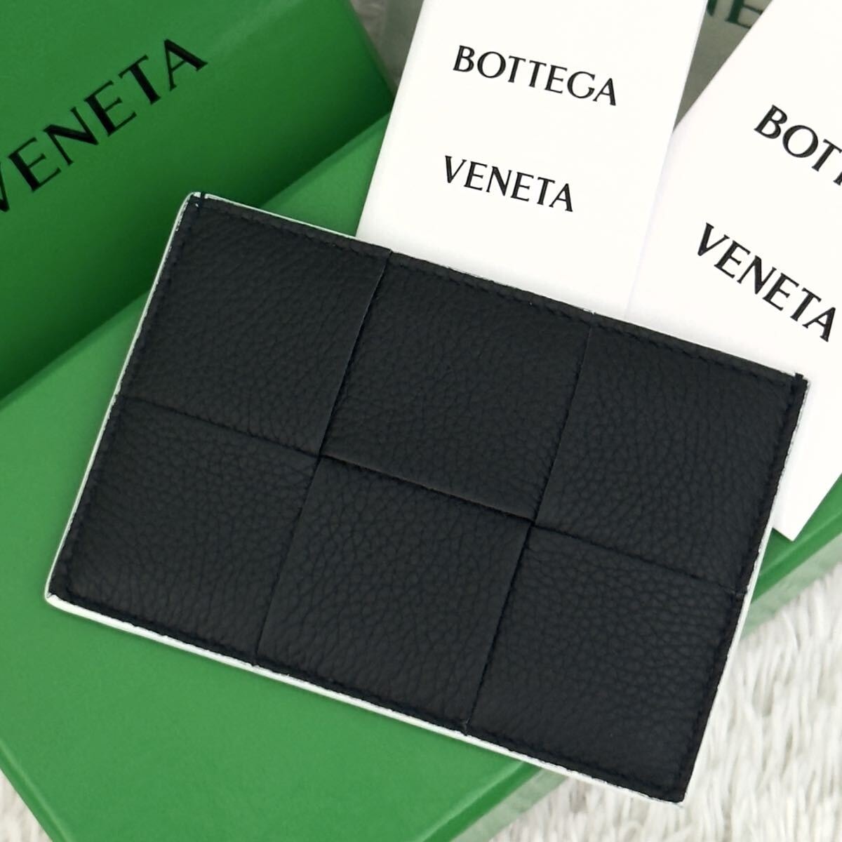 未使用級⭐️RFID内蔵 BOTTEGAVENETA ボッテガ イントレ カセット 現行・RFID搭載】BOTTEGA 二つ折り財布 カセット イントレチャート