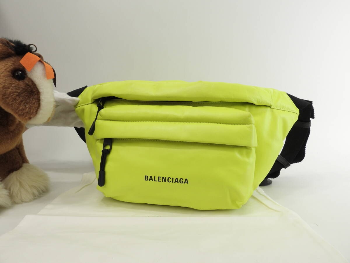 バレンシアガ ベルトバッグ大 エブリデイ レザー蛍光黄 クロスボディバッグ@ 39