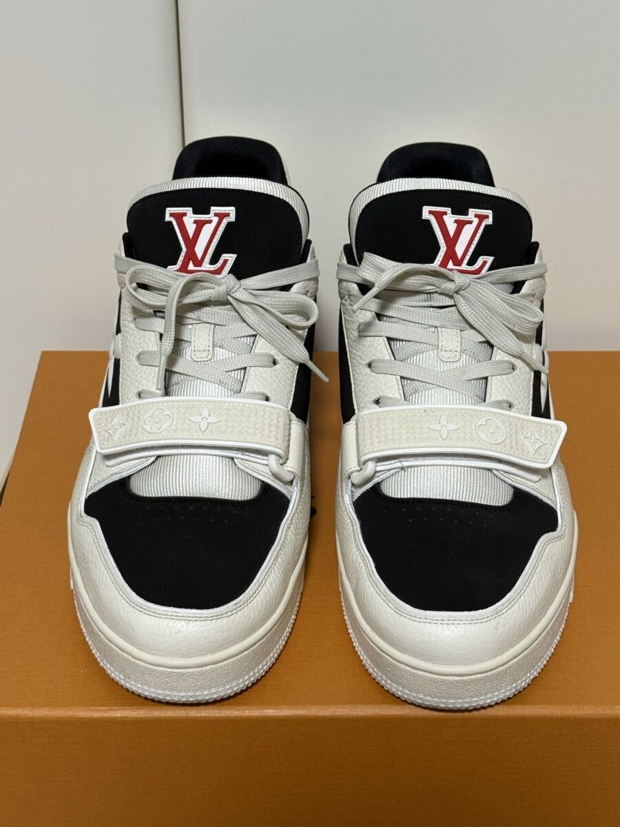 極美品　定価24万　2024年モデル　ルイヴィトン　 トレイナーライン　スニーカー　9 28㎝程度