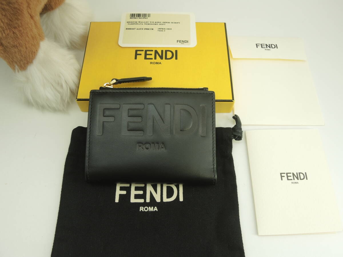 フェンディ コンパクトウォレット ロゴ レザー黒 2折財布 新品@ 4