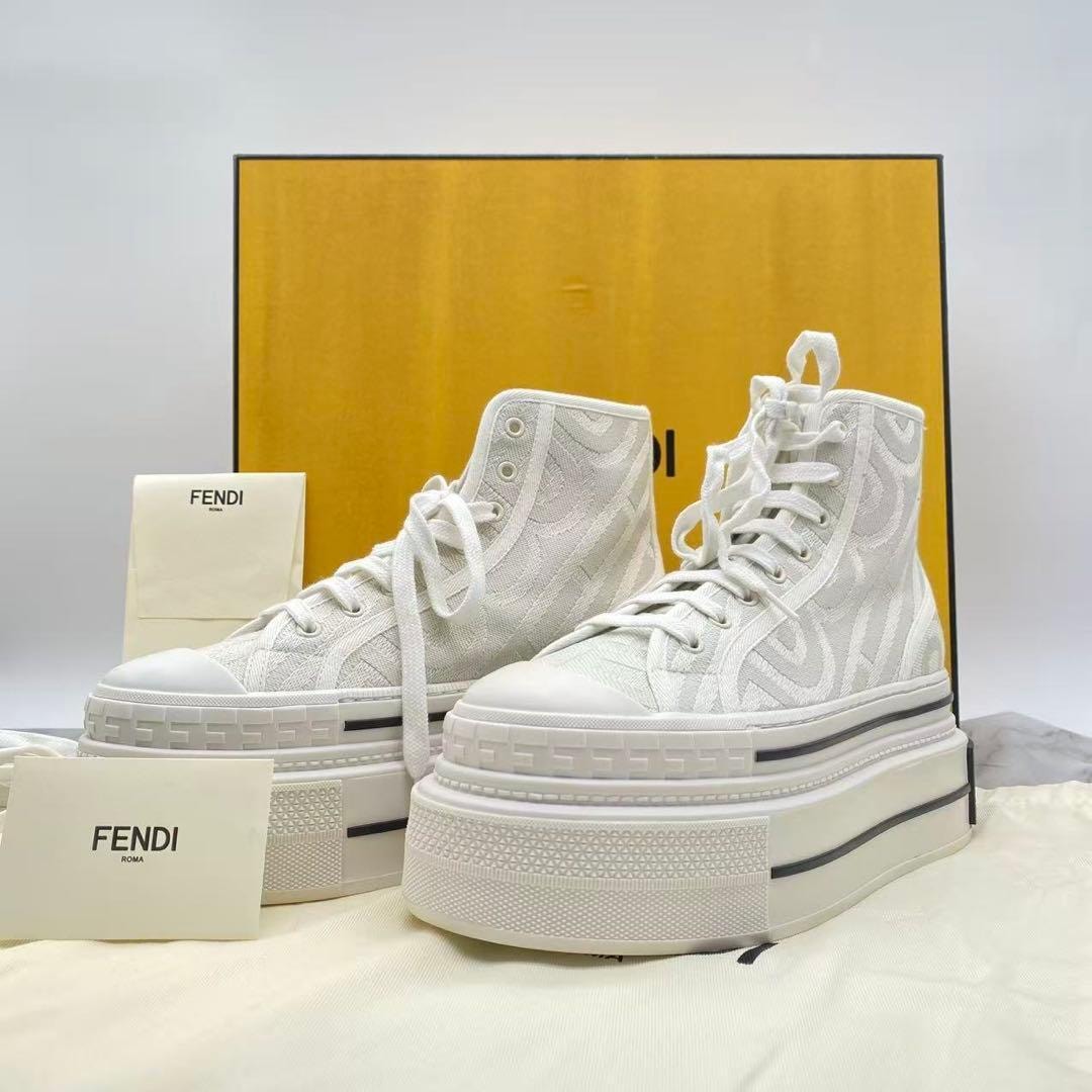 未使用　FENDI by MARC JACOBS　フェンディ×マークジェイコブス　厚底　ハイカットスニーカー　37