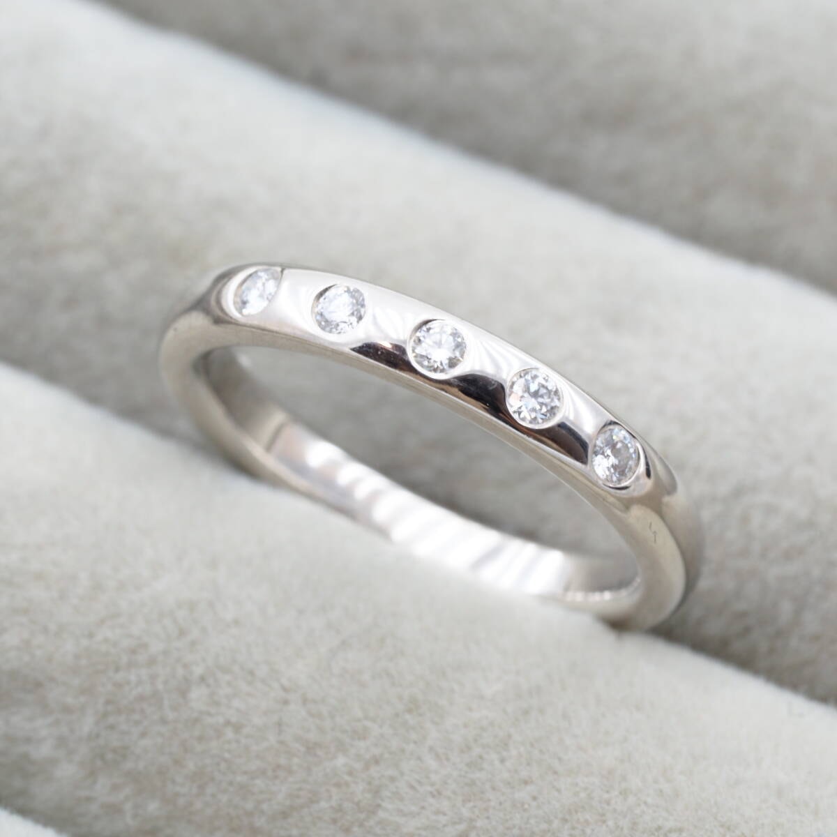 ティファニー リング ダイヤ 5P スタッキングバンド 9号 Pt950