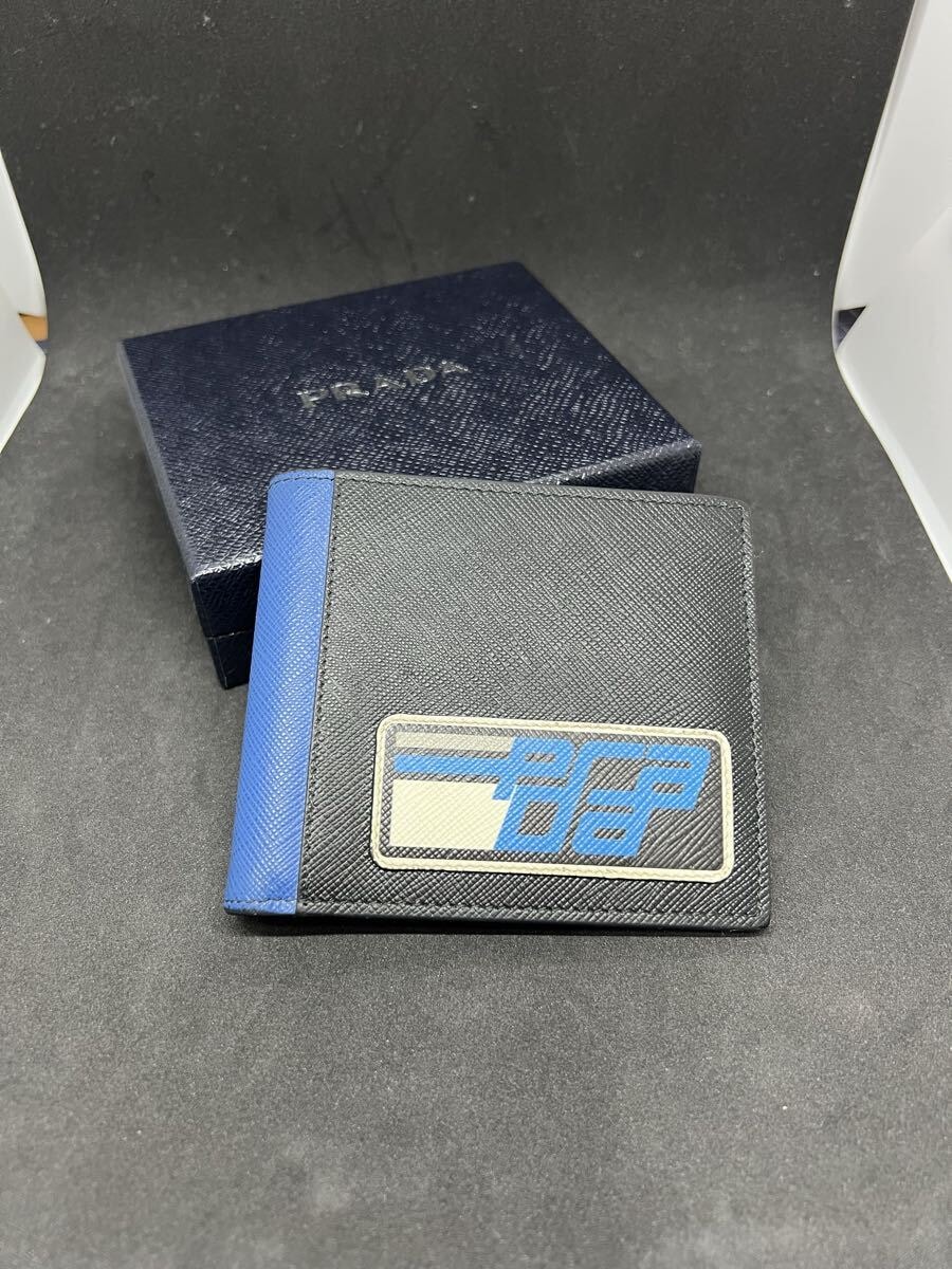 PRADA プラダ 二つ折り 財布 サフィアーノ　パッチ　