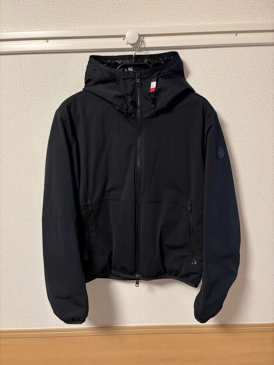 モンクレール　デュポート　ライトダウンジャケット　