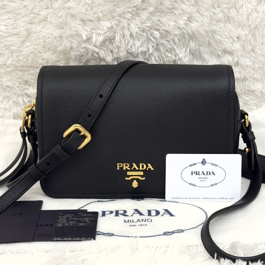 A (未使用に近い)】☆未使用級☆PRADA プラダ ショルダーバッグ A (未使用に近い)】☆未使用級☆PRADA プラダ ショルダーバッグ